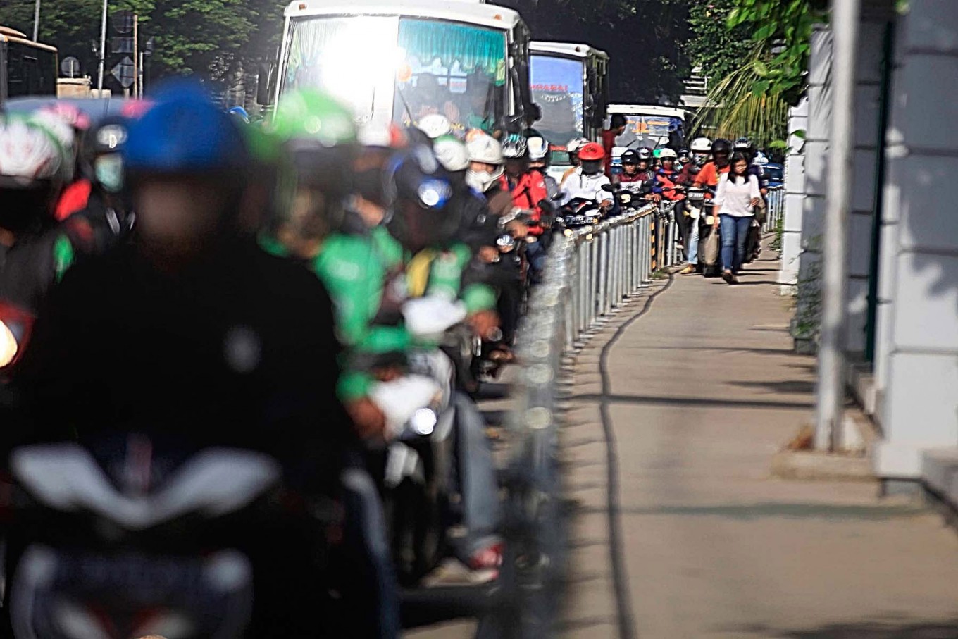 Braveheart pedestrian Alfini keeps bikers off sidewalks