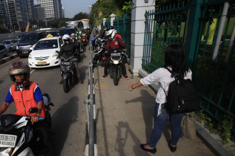 Braveheart pedestrian Alfini keeps bikers off sidewalks