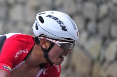 Cyclist Liu Jianpeng from Wisdom-Xenhiang team pedals through the fourth stage of the Tour de Flores. Jiangpeng recorded the fastest time for this stage. ANTARA FOTO/Wahyu Putro A