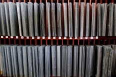 Each braille zinc plate is stored according to Quran page order after it is used in the printing machine. JP/Arya Dipa

