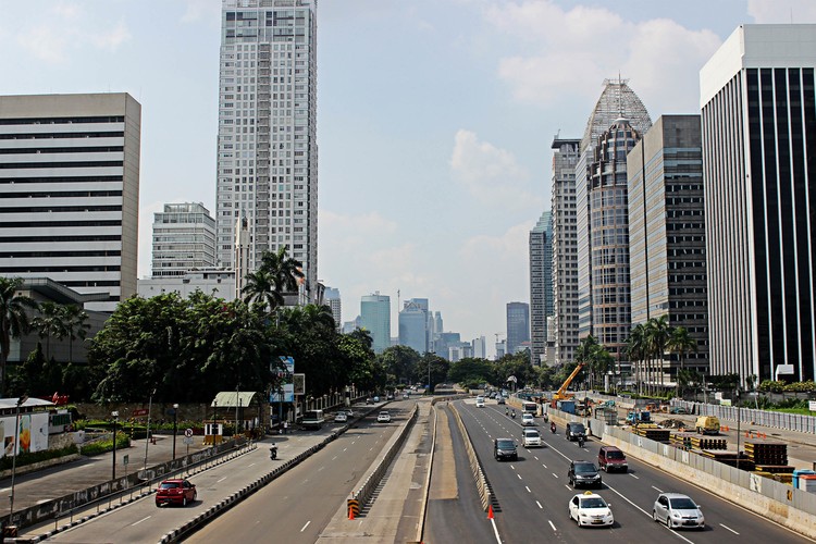 Jl. Sudirman, a central business district in capital city Jakarta, looks quiet compared to normal days when it is usually congested, just before Idul Fitri. 
