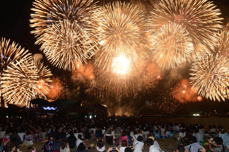 Hanabi Takai, fireworks of hope and gratitude