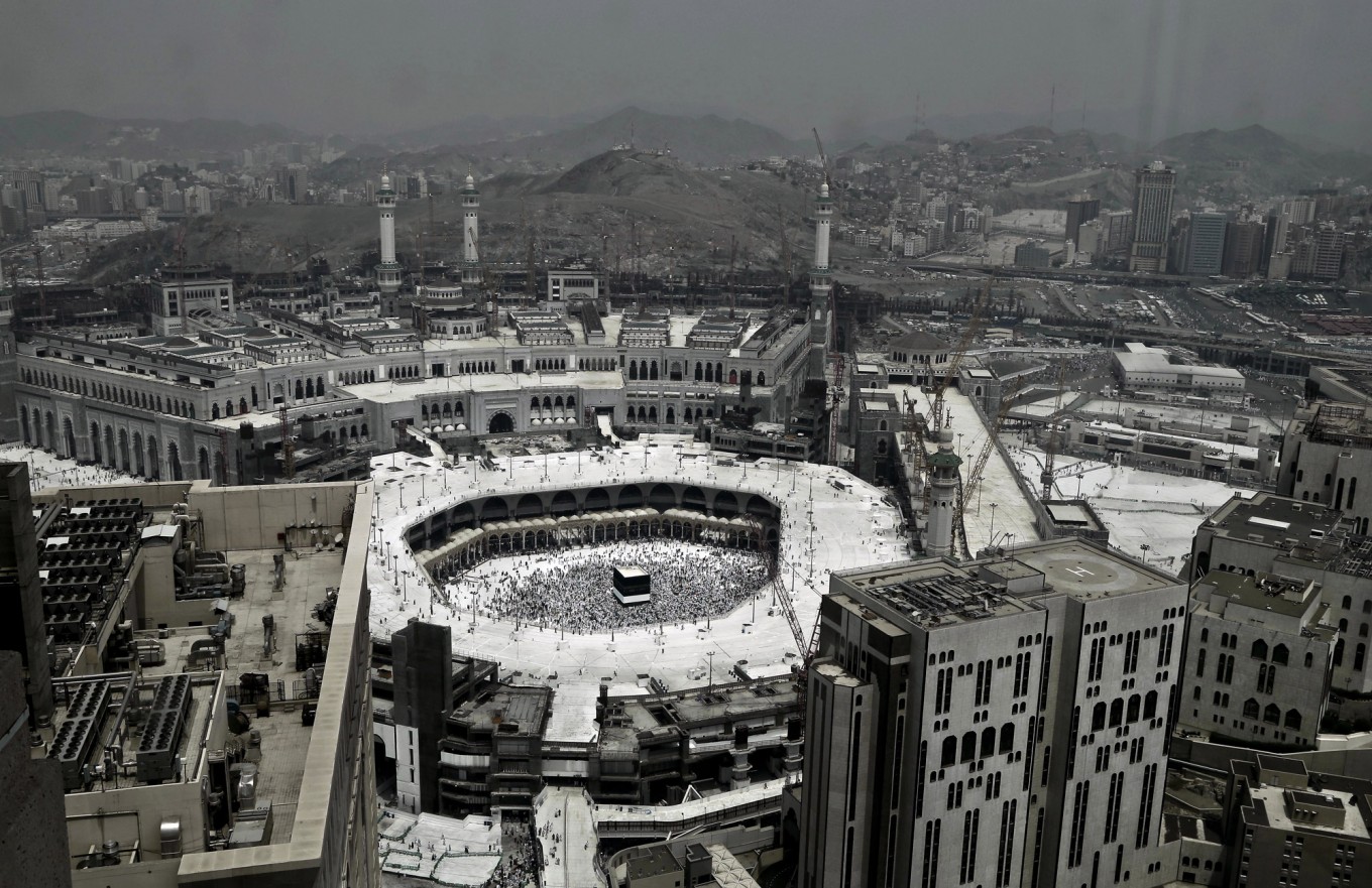 Muslims gather for climax of hajj pilgrimage