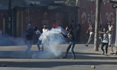 A Kashmiri protester holds placard as he shouts pro freedom slogans during a protest in Srinagar, Indian controlled Kashmir, Sunday, Sept. 25, 2016. Kashmir is witnessing the largest protests against Indian rule in recent years, sparked by the July 8 killing of a popular rebel commander by Indian soldiers. AP Photo/Mukhtar Khan