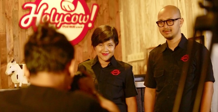 Listening to customers via Twitter: Holycow Steakhouse by Chef Afit