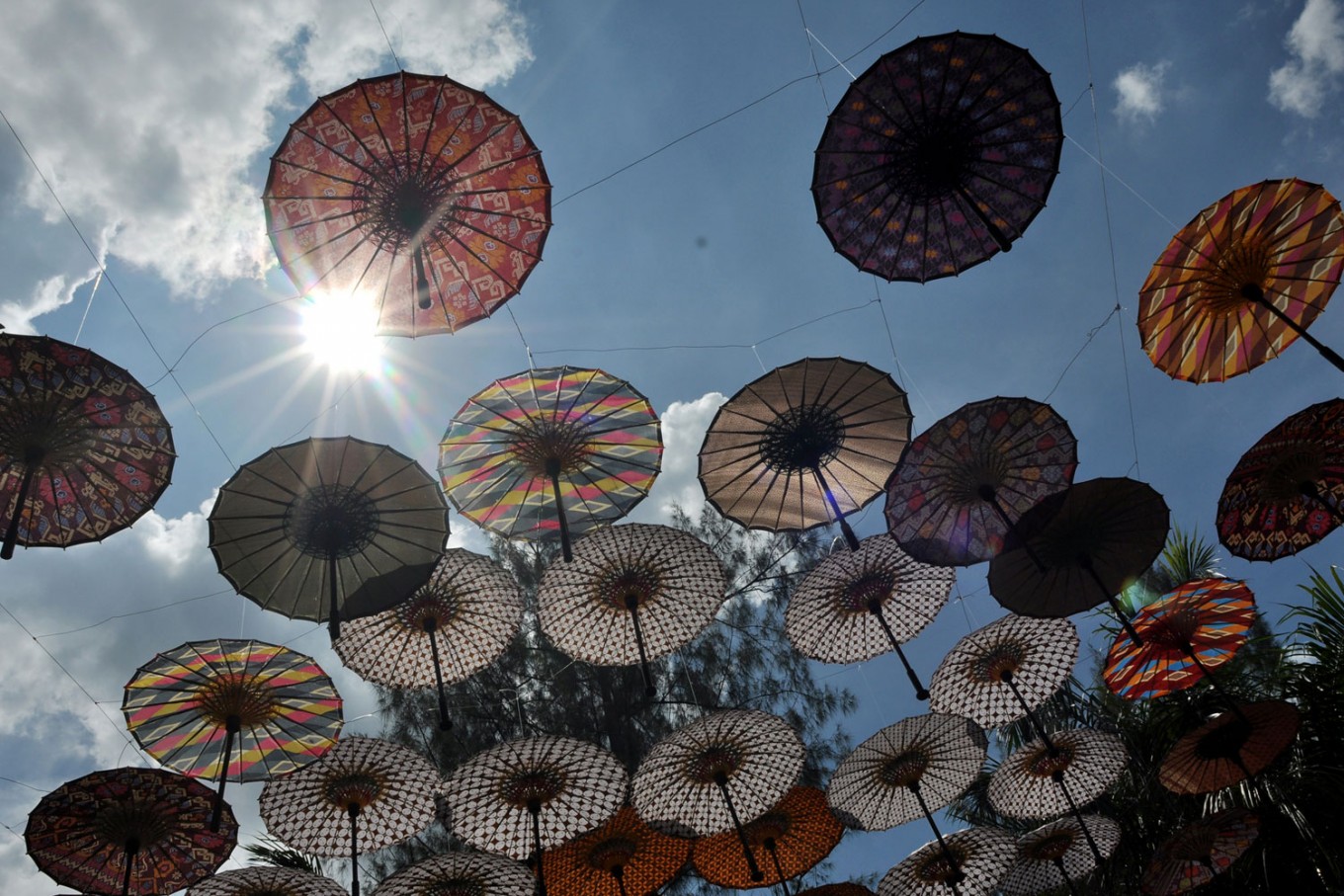 A day at the colorful Indonesian Umbrella Festival
