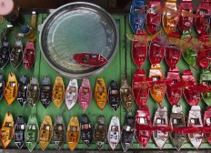 A traditionally made boat toy called “otok-otok” is always available during Sekaten. JP/Ganug Nugroho Adi
