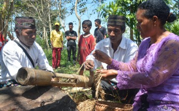 "Karong Woja Wole": A rice ceremony from the east