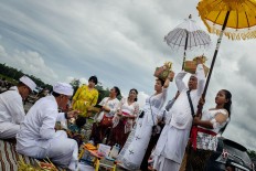 Timika is cloudy during the Melasti ceremony although weather in the city is usually clear. JP/Vembri Waluyas