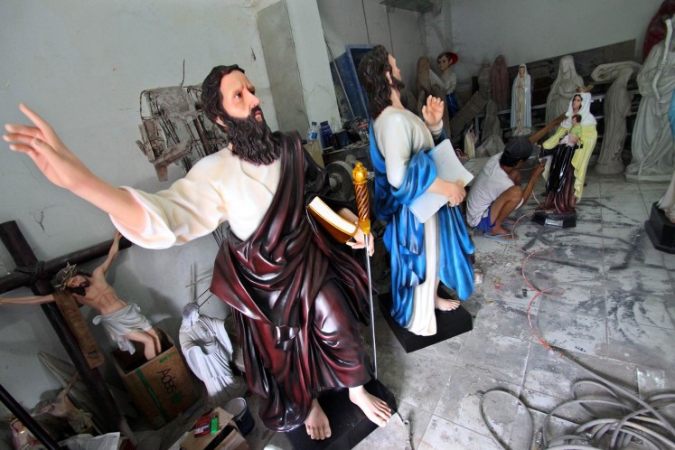 Creating sculptures from fiber