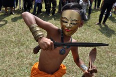 The opening Ruh Panji dance is performed by Magnum Arkan Nala in Bunder village. JP/ Magnus Hendratmo

