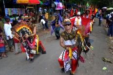 Art groups from Bejiharjo village in Gunungkidul regency, Yogyakarta, join the Merti Desa performance. JP/Stefanus Ajie