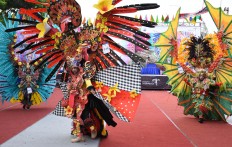 The seventh Malang Flower Carnival features 214 participants exploring the theme of “Nusantara Flora Exotica”. JP/Aman Rochman