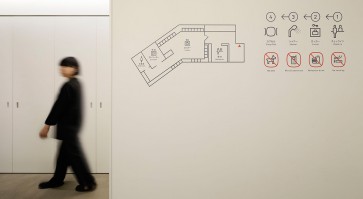 Japan's capsule hotels catching on among tourists from abroad