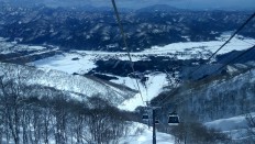 Goryu-Toomi cable cars offer an idyllic mountain view of Hakuba during the winter. JP/Agnes Anya