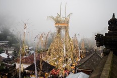A swing 20 meters tall is displayed at Pura Bale Agung, where the Usaba Sambah ritual takes place, in Subaya village. JP/Anggara Mahendra