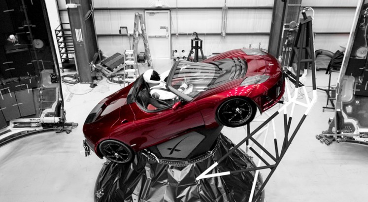 SpaceX beams cool video of Tesla in space