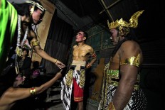 Ketoprak players get ready backstage. JP/Aditya Sagita