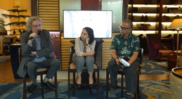 'Writing on Diversity': Taking up stories against intolerance