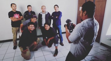 Headliners: The men behind the gun