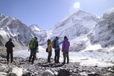 Just the tip: From the Everest Base Camp (EBC) area, trekkers can only see the peak of Mount Everest (upper right). JP/ Adeline Sunarjo