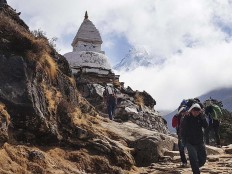 Built at a height: A stupa at a height of almost 4.000 meters above sea level (masl) near Pangboche (3.985 masl). JP/ Adeline Sunarjo