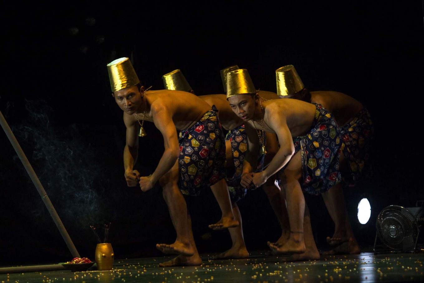 Anters dancers perform another part of the Bali Jawi repertoire. JP/Tarko Sudiarno