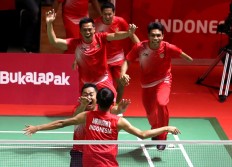 Celebration: Members of the Indonesian badminton team celebrate their victory after defeating Malaysia at the Istora Senayan in Central Jakarta. INAPGOC/TJPimages/Hadi Abdulloh
