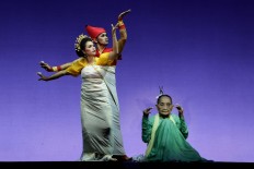 Dancers perform South Sulawesi’s ancient literary epic I La Galigo directed by Robert Wilson at Peninsula Island on the sidelines of the 2018 Annual Meetings of the International Monetary Fund and World Bank Group in Nusa Dua, Bali, on Wednesday. I La Galigo, which tells the story of the journey of Sawerigading, the crown prince of Luwu, was performed to entertain participants of the IMF-WB meetings. JP/Wendra Ajistyatama