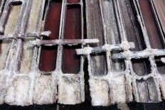 Using bamboo to produce salt is more efficient. JP/Maksum Nur Fauzan