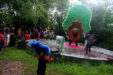 A Reog Ponorogo dance troupe performs during the festival. JP/Maksum Nur Fauzan