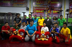  Members pose for a photo shoot after training. JP/Aman Rochman