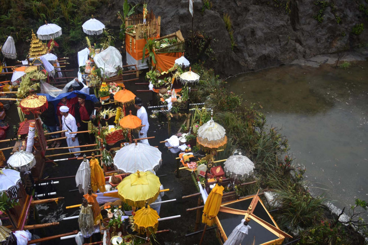 Melasti ceremony for Tengger people: Hoping for peaceful elections