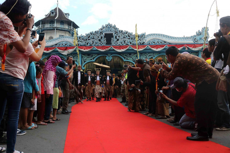 Celebrating the coronation of the Surakarta king
