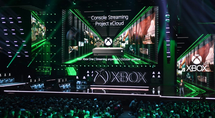 Microsoft gives glimpse of new Xbox console