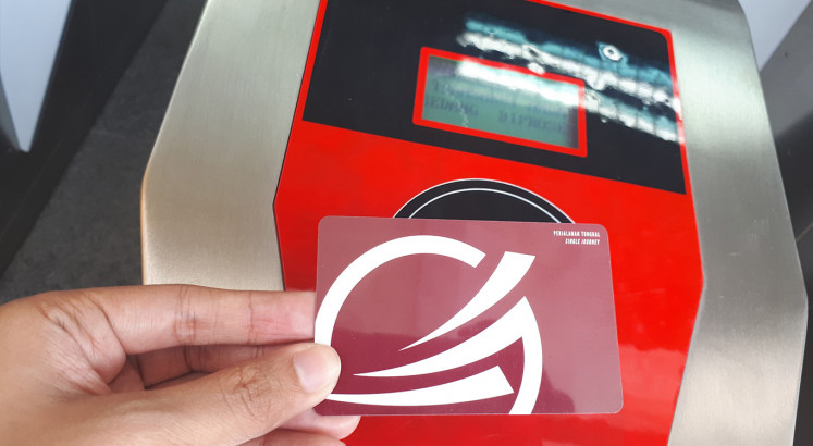 LRT Jakarta: Thousands take part in trial run, yet commercial operations still u...