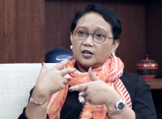 Jokowi needs powerful foreign minister