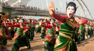 Bojonegoro promotes 'wayang thengul', 'sego buwuhan' to the world