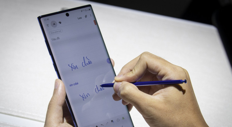 Samsung unveils premium-priced Galaxy Note 10