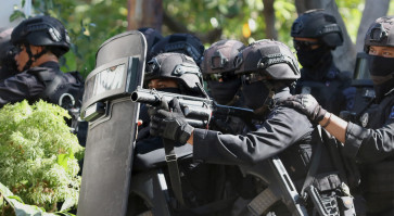 East Java Governor Khofifah apologizes for racial abuse of Papuans