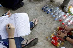 Each sample of waste is selected and measured in a detailed manner. The data collected from a number of areas can represent a city and the data collected from a number of cities or regencies can represent the condition of waste in a region or country. JP/Arya Dipa