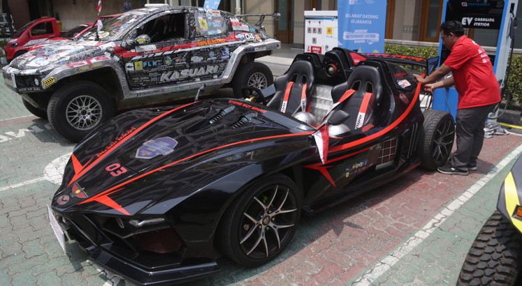 Indonesia’s electric car dream on rocky road