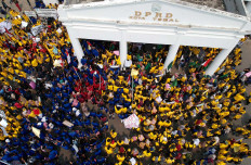 An aerial view of members of the Tegal University Students Alliance during a rally at the Tegal Legislative Council building in Tegal, Central Java, on Sept. 24. Protesters from various universities in Tegal demanded that councillors sign a statement rejecting revision of the Corruption Eradication Commission (KPK) Law, which has been passed, and the Criminal Code, which is being deliberated by the House of Representatives in Jakarta.  Antara/Oky Lukmansyah
