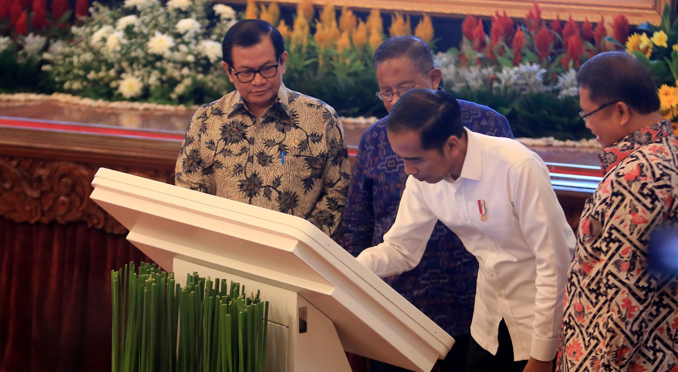 Jokowi calls for productive use of internet as Palapa Ring all set to connect In...