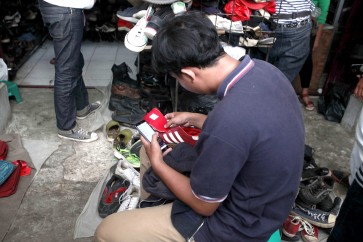 Poncol market strives to exist amid change