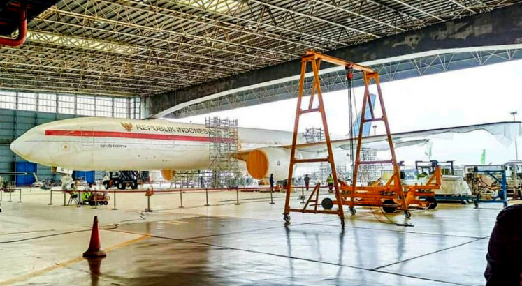 Jokowi to use chartered plane for long-haul flights