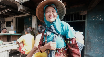 ‘Jamu gendong’ vendors lure more customers amid COVID-19 pandemic