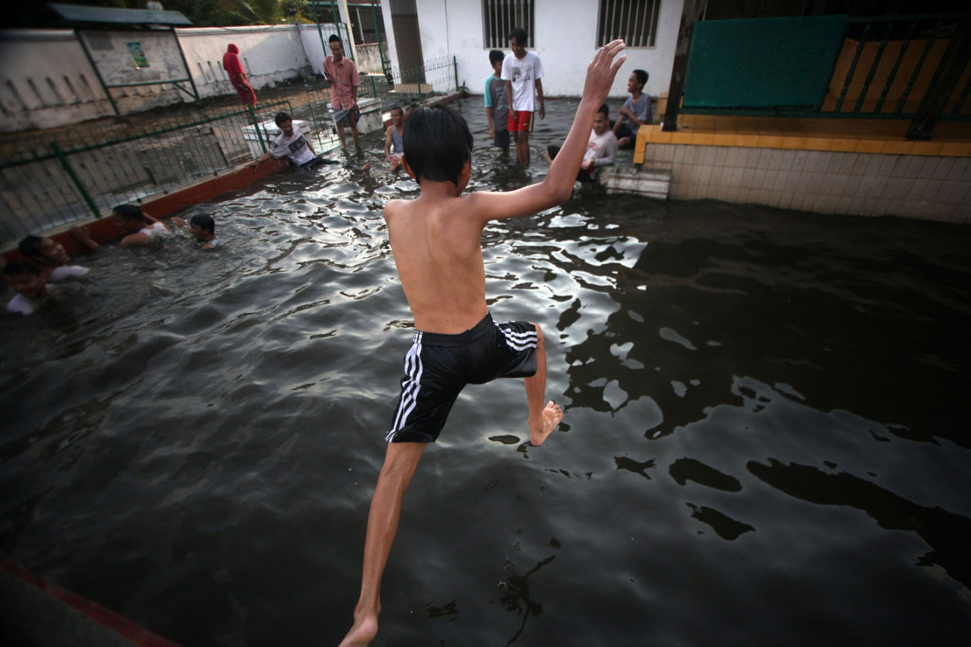 Ramadan welcomed with cleansing ritual at Pathok Negoro Mosque 