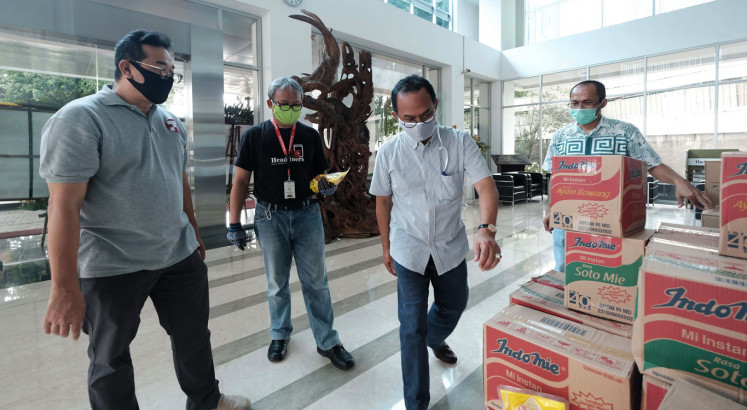 ‘The Jakarta Post’ raises funds for gravediggers handling COVID-19 burials