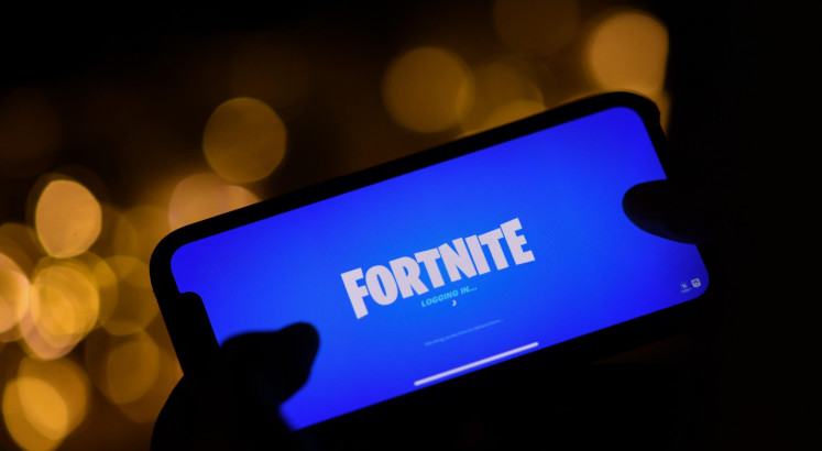 Microsoft defends ‘Fortnite’ creator in battle against Apple 